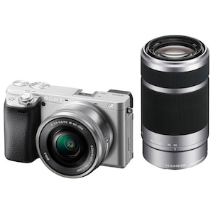 ソニー ミラーレス一眼カメラ「α6400」ダブルズームレンズキット（シルバー） SONY ILCE-6400Y-S